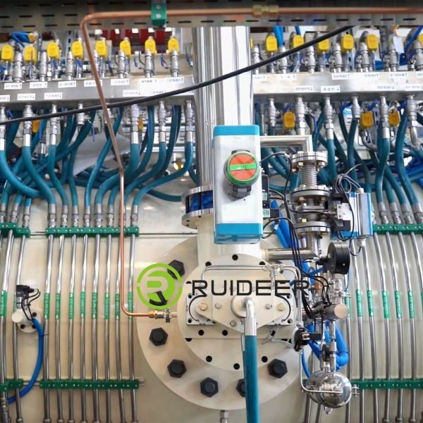 Élément chauffant en graphite pour four à vide haute température - Température de conception 1200-2500°C - Personnalisable pour une capacité de 10-15T