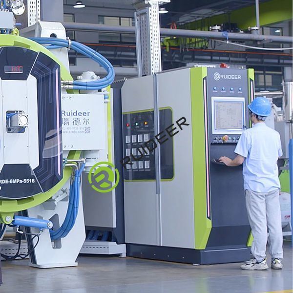 Four à braser sous vide haute température 1550C pour système triphasé cinq fils 380V 50HZ Alimentation de commande