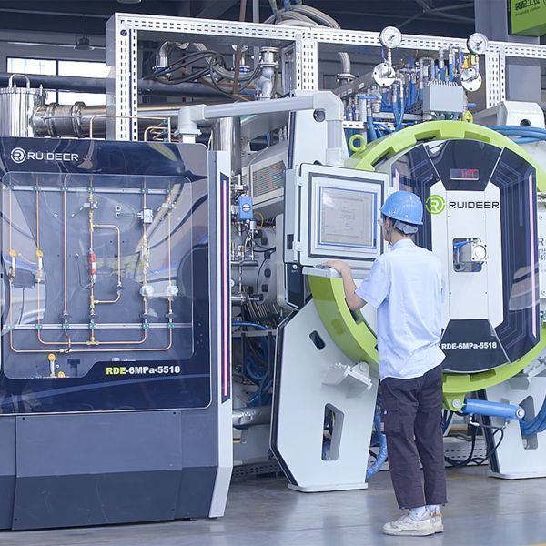 12 mois Période four à haute résistance au vide avec bâton de chauffage résistant au graphite et temps de garantie UPS de 80 minutes