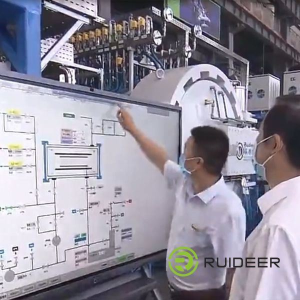 Four à vide poussé certifié ISO CE pour système triphasé à cinq fils 380V 50HZ Alimentation de contrôle Température maximale 1600°C