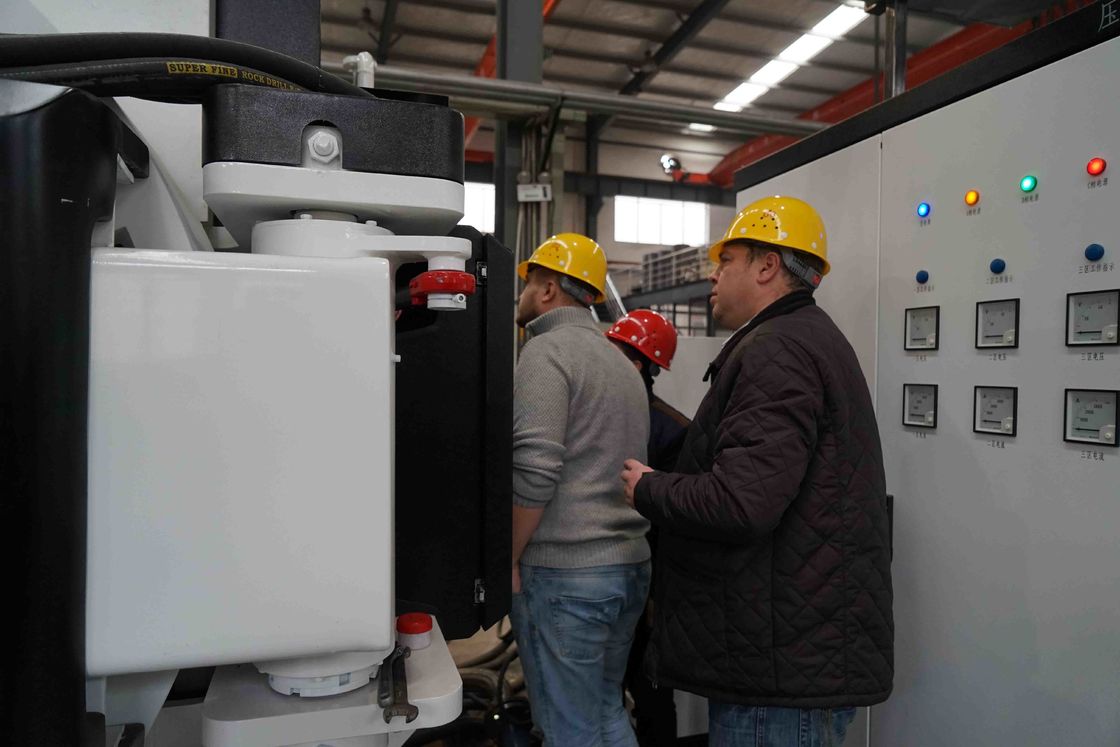 PA 0,8/1/1,5 extrême de vide de four industriel minimum de vide de la période de refroidissement 60-480